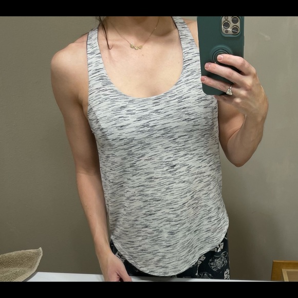 Lululemon tank - Picture 2 of 2